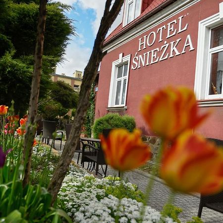 Sniezka Hotel Krosno Exterior photo